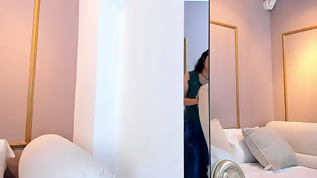 PerlaPreciosa online show from March 6, 3:35 am