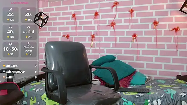 dani-lue online show from February 16, 3:27 pm