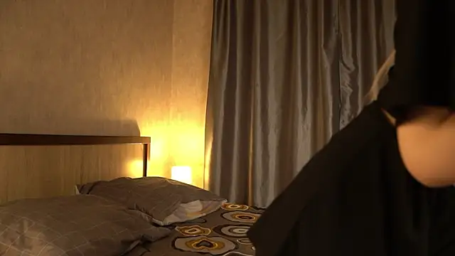 Hi my name is online show from February 6, 2:37 pm