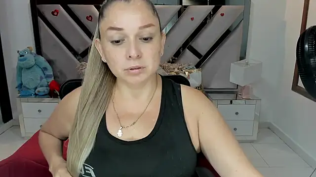 natalia5560 online show from October 7, 12:57 pm