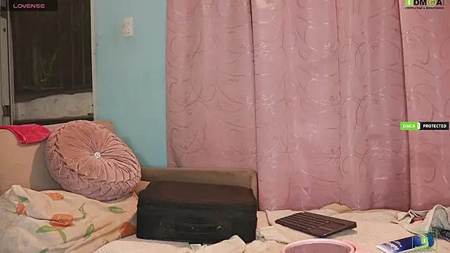 milktitsdua online show from December 19, 12:34 am