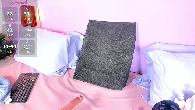 Little lili19 online show from March 13, 9:10 pm