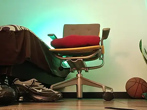 Snapshot of codysmith chatting on February 21, 11:33 am codysmith online show from February 21, 11:33 am