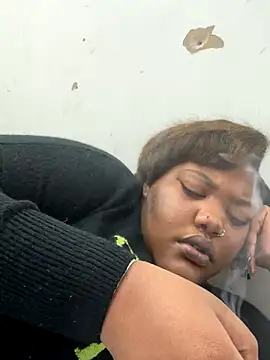 Snapshot of Kbaby337 chatting on November 21, 5:50 am Kbaby337 online show from November 21, 5:50 am