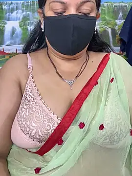 Snapshot of FlatVincy4 chatting on September 11, 8:36 am FlatVincy4 online show from September 11, 8:36 am