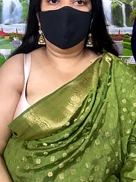 Snapshot of FlatVincy4 chatting on September 12, 5:07 am FlatVincy4 online show from September 12, 5:07 am