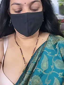 Snapshot of FlatVincy4 chatting on October 4, 5:05 am FlatVincy4 online show from October 4, 5:05 am