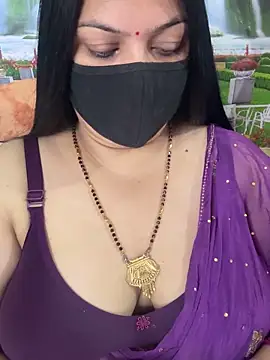 Snapshot of FlatVincy4 chatting on October 26, 4:18 am FlatVincy4 online show from October 26, 4:18 am