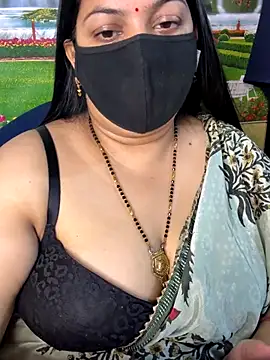 Snapshot of FlatVincy4 chatting on November 13, 5:01 pm FlatVincy4 online show from November 13, 5:01 pm