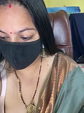 Snapshot of FlatVincy4 chatting on November 24, 3:28 am FlatVincy4 online show from November 24, 3:28 am