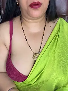 Snapshot of FlatVincy4 chatting on November 27, 4:03 am FlatVincy4 online show from November 27, 4:03 am