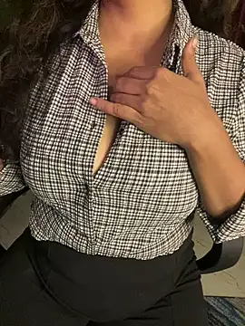 hot menka online show from January 12, 4:18 pm