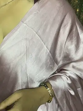 hot menka online show from October 31, 4:41 pm