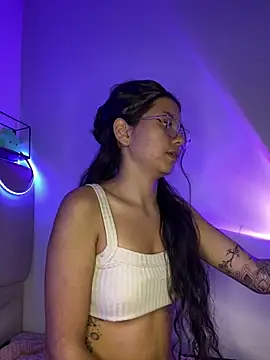 Snapshot of Rosita_forever_ chatting on February 11, 10:07 pm Rosita forever online show from February 11, 10:07 pm