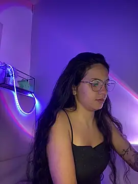 Snapshot of Rosita_forever_ chatting on February 14, 1:34 am Rosita forever online show from February 14, 1:34 am