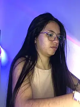 Snapshot of Rosita_forever_ chatting on February 18, 3:54 pm Rosita forever online show from February 18, 3:54 pm