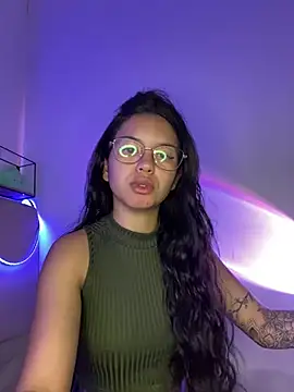 Snapshot of Rosita_forever_ chatting on February 24, 1:10 pm Rosita forever online show from February 24, 1:10 pm