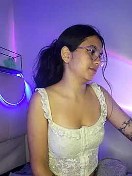 Snapshot of Rosita_forever_ chatting on February 25, 9:57 pm Rosita forever online show from February 25, 9:57 pm