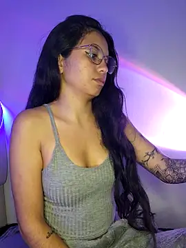 Snapshot of Rosita_forever_ chatting on February 28, 3:48 am Rosita forever online show from February 28, 3:48 am