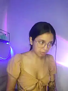 Snapshot of Rosita_forever_ chatting on March 1, 4:11 pm Rosita forever online show from March 1, 4:11 pm