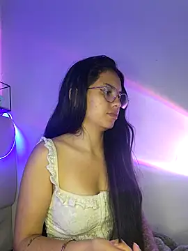 Snapshot of Rosita_forever_ chatting on March 5, 10:11 am Rosita forever online show from March 5, 10:11 am