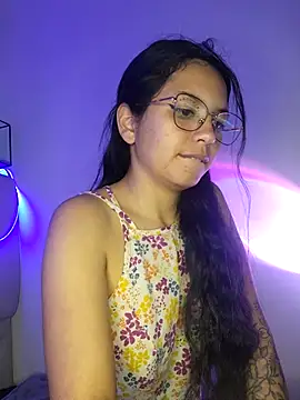 Snapshot of Rosita_forever_ chatting on March 6, 8:59 pm Rosita forever online show from March 6, 8:59 pm