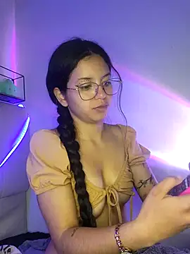 Snapshot of Rosita_forever_ chatting on March 8, 10:02 pm Rosita forever online show from March 8, 10:02 pm