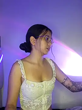 Snapshot of Rosita_forever_ chatting on March 10, 3:30 pm Rosita forever online show from March 10, 3:30 pm