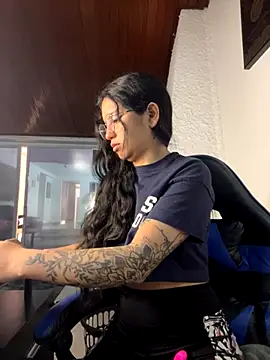 Snapshot of Rosita_forever_ chatting on November 9, 1:31 pm Rosita forever online show from November 9, 1:31 pm