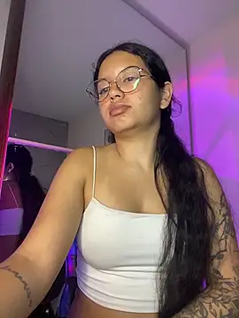 Rosita forever  online show from April 17, 9:45 am