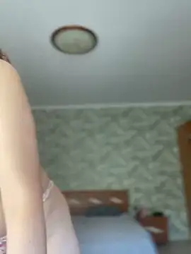 Snapshot of Anna_Desire_ chatting on December 21, 8:07 am Anna Desire online show from December 21, 8:07 am