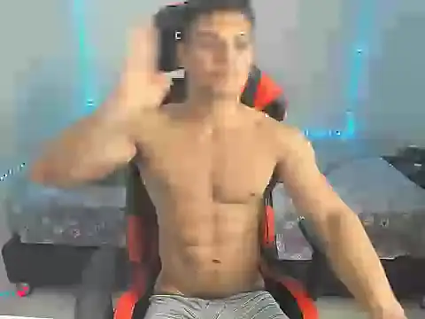 oliver thompsson7 online show from March 2, 5:08 am