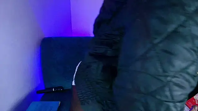 Snapshot of marisol1977hot chatting on March 10, 9:21 am marisol1977hot online show from March 10, 9:21 am