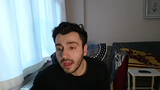 handsomeee04 online show from February 10, 2:43 pm