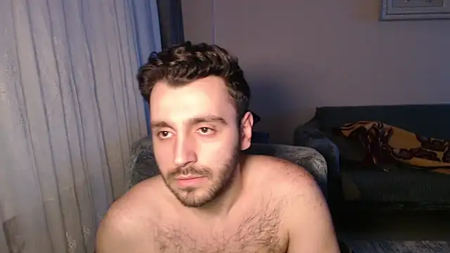 handsomeee04 online show from March 2, 9:32 pm