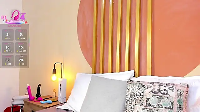 Snapshot of Nicole_Angels_ chatting on December 2, 8:15 pm Nicole Angels online show from December 2, 8:15 pm