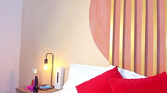 Snapshot of Nicole_Angels_ chatting on December 15, 7:51 pm Nicole Angels online show from December 15, 7:51 pm