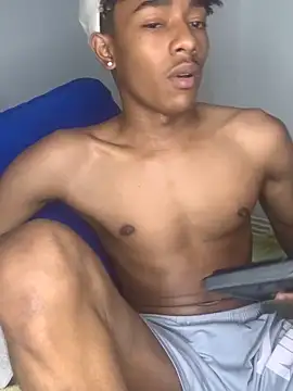 Snapshot of Boy_cock18 chatting on January 6, 5:19 am Boy cock18 online show from January 6, 5:19 am