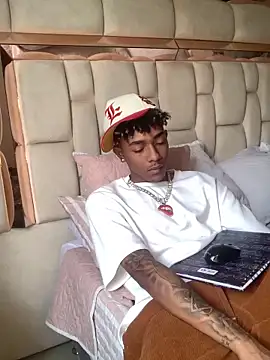 Snapshot of Boy_cock18 chatting on February 16, 4:53 pm Boy cock18 online show from February 16, 4:53 pm