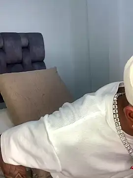 Snapshot of Boy_cock18 chatting on February 17, 3:25 am Boy cock18 online show from February 17, 3:25 am