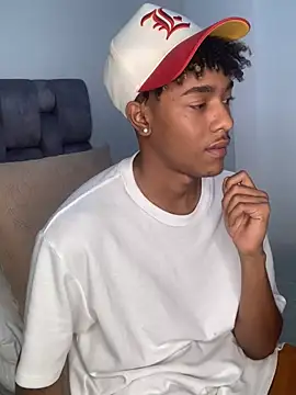 Snapshot of Boy_cock18 chatting on February 17, 6:31 am Boy cock18 online show from February 17, 6:31 am