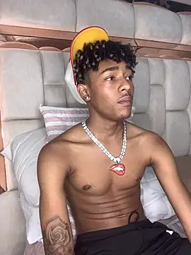 Snapshot of Boy_cock18 chatting on February 24, 1:24 am Boy cock18 online show from February 24, 1:24 am