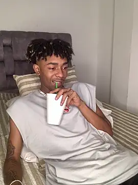 Snapshot of Boy_cock18 chatting on February 24, 5:00 am Boy cock18 online show from February 24, 5:00 am