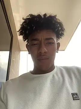 Snapshot of Boy_cock18 chatting on February 28, 5:26 pm Boy cock18 online show from February 28, 5:26 pm