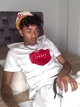 Snapshot of Boy_cock18 chatting on March 8, 8:22 am Boy cock18 online show from March 8, 8:22 am