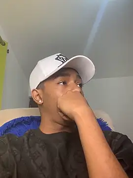 Snapshot of Boy_cock18 chatting on October 22, 8:19 pm Boy cock18 online show from October 22, 8:19 pm