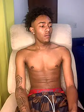 Snapshot of Boy_cock18 chatting on November 9, 2:21 am Boy cock18 online show from November 9, 2:21 am