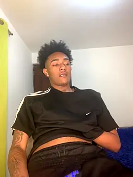 Snapshot of Boy_cock18 chatting on December 2, 7:14 am Boy cock18 online show from December 2, 7:14 am