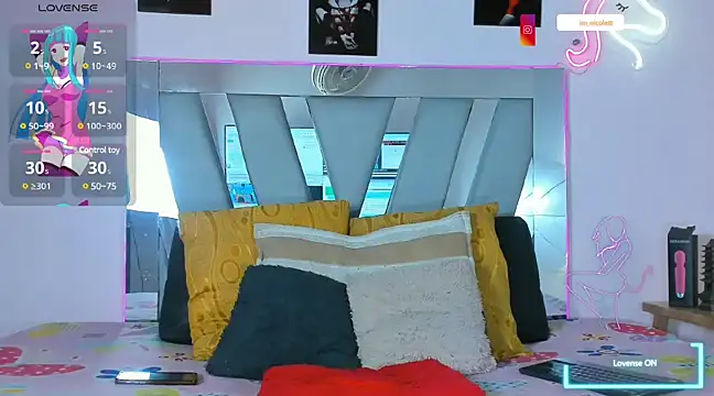 supradoll online show from March 17, 6:21 pm