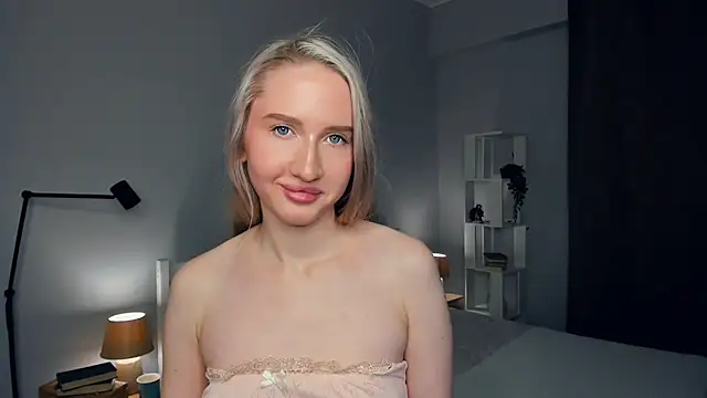 Snapshot of EmilyLanef chatting on January 14, 1:49 pm EmilyLanef online show from January 14, 1:49 pm